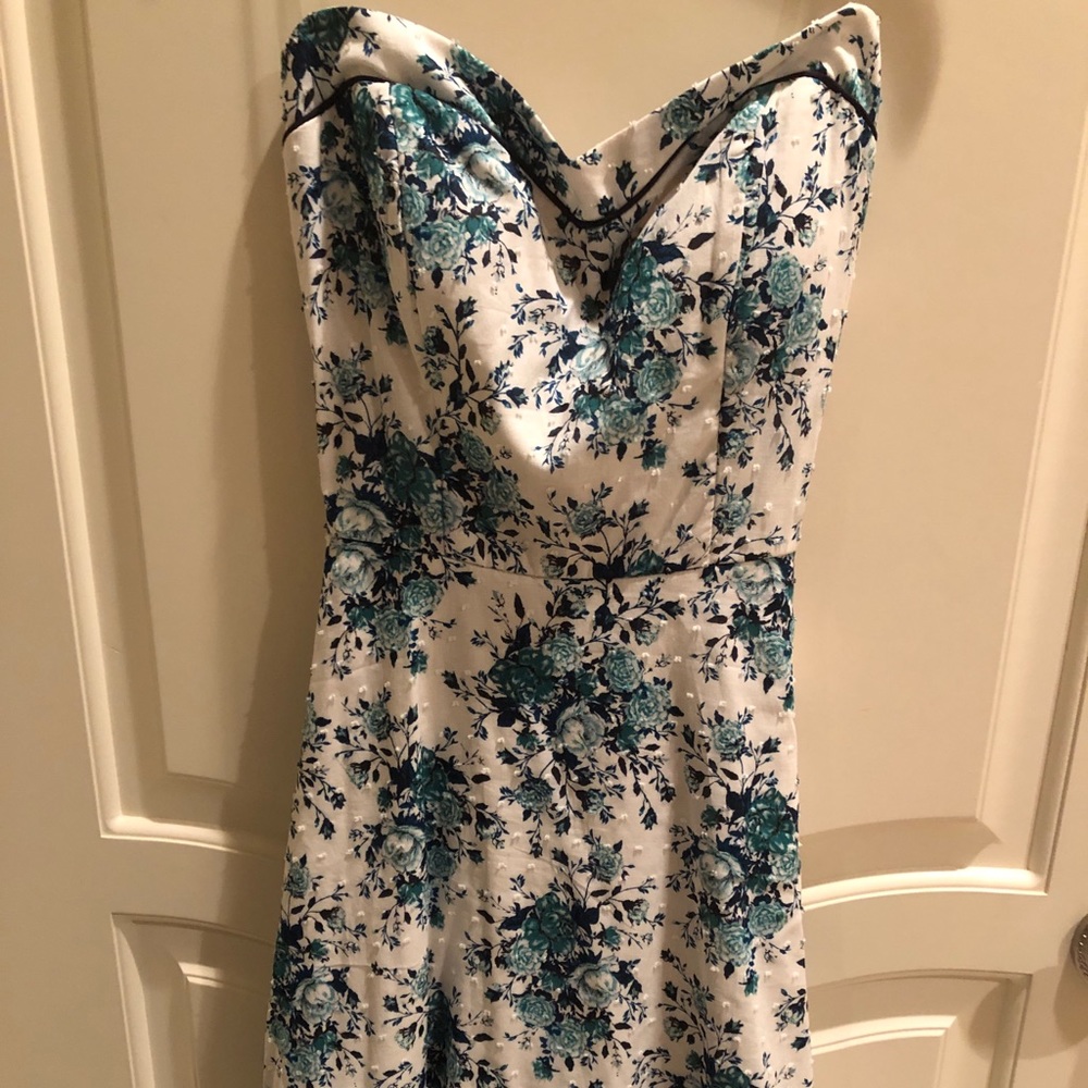 Strapless dress💕